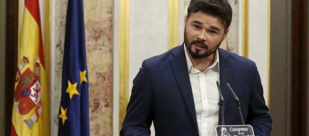 El tuit de Rufián que no gustará a la Casa Real (ni a muchos tuiteros) El tuit de Rufián que no gustará a la Casa Real (ni a muchos tuiteros)