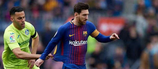 Leo Messi saiu muito incomodado da partida com o Getafe Leo Messi saiu muito incomodado da partida com o Getafe