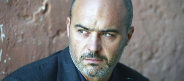 Luca Zingaretti ne Il commissario Montalbano Luca Zingaretti ne Il commissario Montalbano