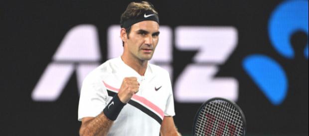 "Fed-Ex" gewinnt sein zwanzigstes Grand-Slam-Turnier mit 36 Jahren. "Fed-Ex" gewinnt sein zwanzigstes Grand-Slam-Turnier mit 36 Jahren.