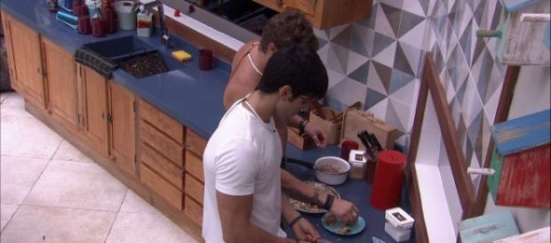 Lucas novamente se declara a Ana Lúcia no BBB18 Lucas novamente se declara a Ana Lúcia no BBB18