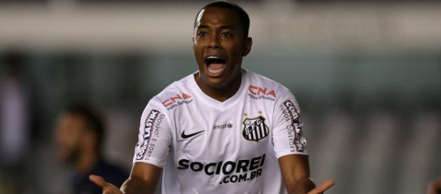 Robinho mostrou que está ligado nas redes sociais. (Foto Reprodução). Robinho mostrou que está ligado nas redes sociais. (Foto Reprodução).