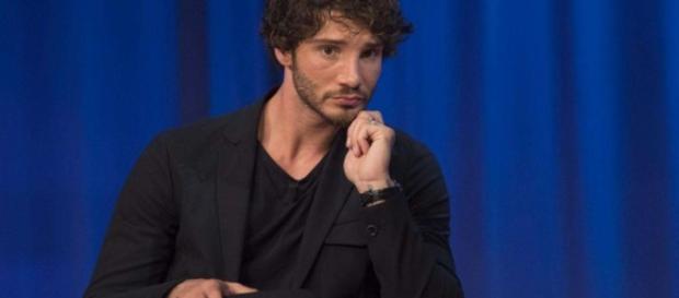 Stefano De Martino umiliato per l'Isola Stefano De Martino umiliato per l'Isola