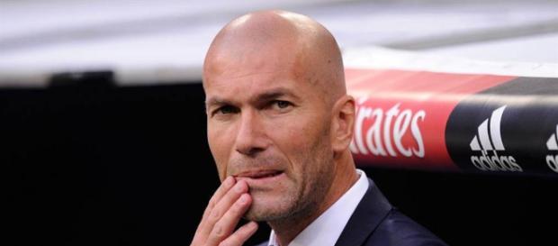 Zinédine Yazid Zidane, conocido como Zinédine Zidane o por su sobrenombre de Zizou Zinédine Yazid Zidane, conocido como Zinédine Zidane o por su sobrenombre de Zizou