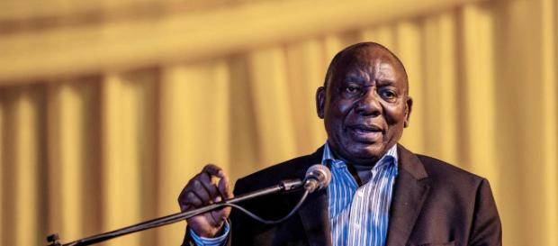 Zuma estaba bajo intensa presión de su propio partido ANC, que le dijo que renuncie o se enfrentara a un voto de desconfianza en el parlamento Zuma estaba bajo intensa presión de su propio partido ANC, que le dijo que renuncie o se enfrentara a un voto de desconfianza en el parlamento