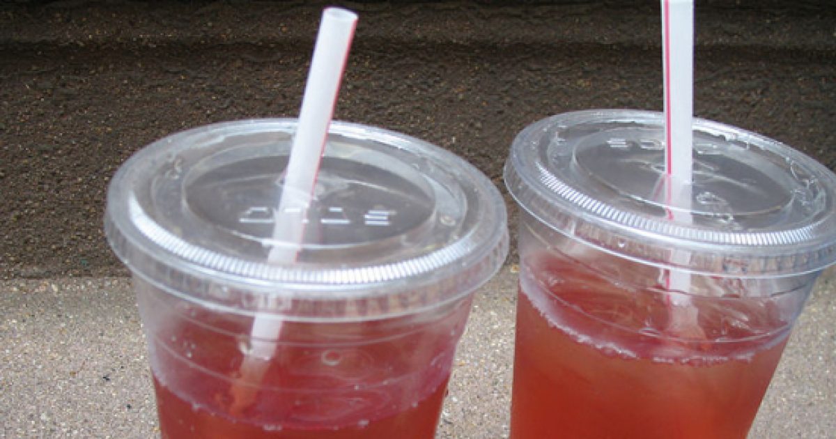 Singleuse plastics are dangerous for the environment