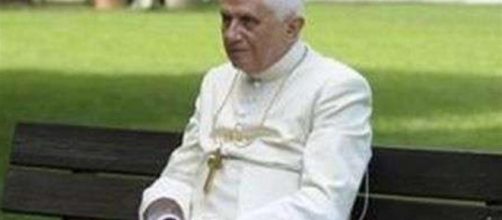 Joseph Ratzinger è malato: ecco che cos'ha