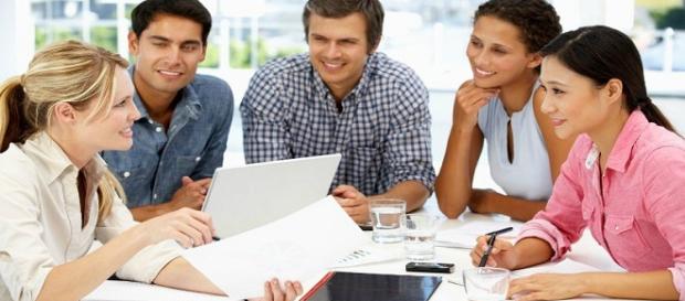 Forma un buen equipo con gente positiva Forma un buen equipo con gente positiva