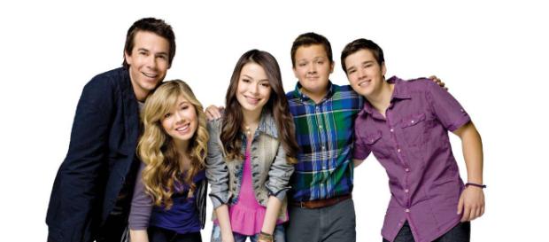 ''iCarly'' é um dos seriados que teve milhares de fãs ''iCarly'' é um dos seriados que teve milhares de fãs