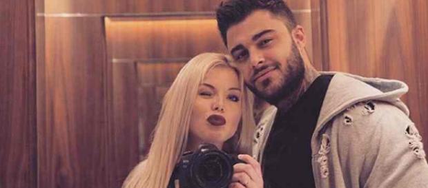 Jessica Thvenin et Thibault Garcia attendent leur premier enfant ? Une photo intrigue les fans Jessica Thvenin et Thibault Garcia attendent leur premier enfant ? Une photo intrigue les fans