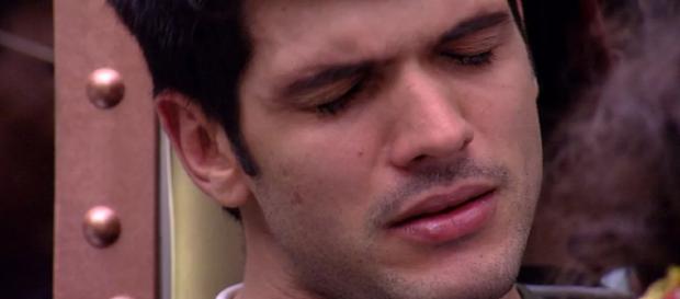 Lucas chora em conversa com Nayara e Diego. Lucas chora em conversa com Nayara e Diego.