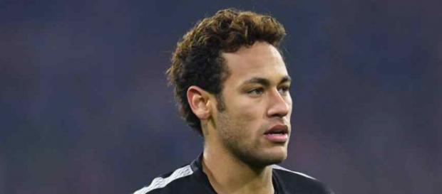 Neymar pensa cada vez mais em ir para o Real. (Foto Reprodução). Neymar pensa cada vez mais em ir para o Real. (Foto Reprodução).