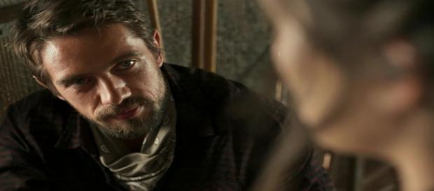 Renato encontra aliada para continuar vingança contra Clara. (Foto: Divulgação TV Globo) Renato encontra aliada para continuar vingança contra Clara. (Foto: Divulgação TV Globo)