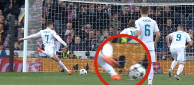 Truco de Ronaldo da el gol decisivo para la victoria del Real Madrid sobre PSG Truco de Ronaldo da el gol decisivo para la victoria del Real Madrid sobre PSG