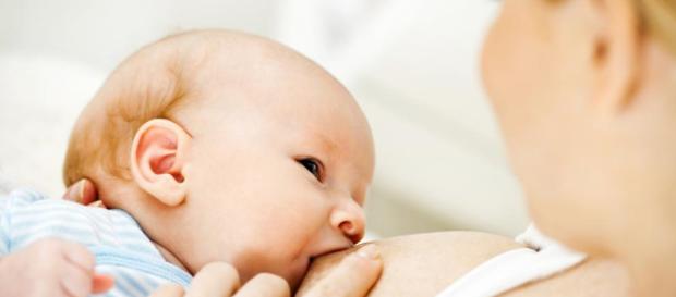 mujer transgénero consigue dar el pecho a su bebé por primera vez - lavanguardia.com mujer transgénero consigue dar el pecho a su bebé por primera vez - lavanguardia.com