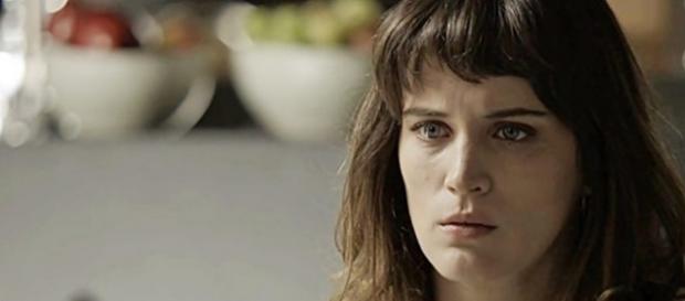 'O Outro Lado do Paraíso': Clara (Bianca Bin) é alvo novamente do novo vilão da novela das nove 'O Outro Lado do Paraíso': Clara (Bianca Bin) é alvo novamente do novo vilão da novela das nove
