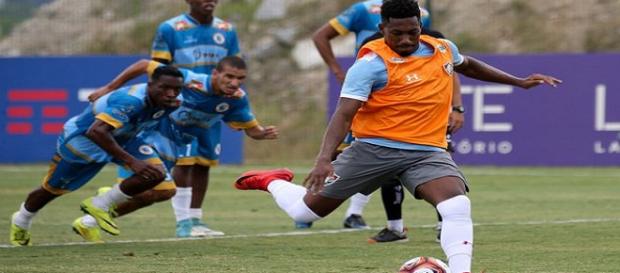 Pablo Dyego foi um dos reservas que derrotaram o E.C. Resende por 3 a 0 em jogo-treino do Flu (Foto: Reprodução/Fluminense F.C.) Pablo Dyego foi um dos reservas que derrotaram o E.C. Resende por 3 a 0 em jogo-treino do Flu (Foto: Reprodução/Fluminense F.C.)