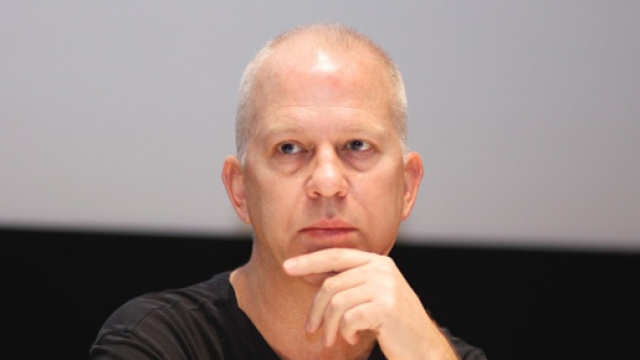 Netflix s'offre Ryan Murphy pour 300 millions de dollars- Alvinet - alvinet.com