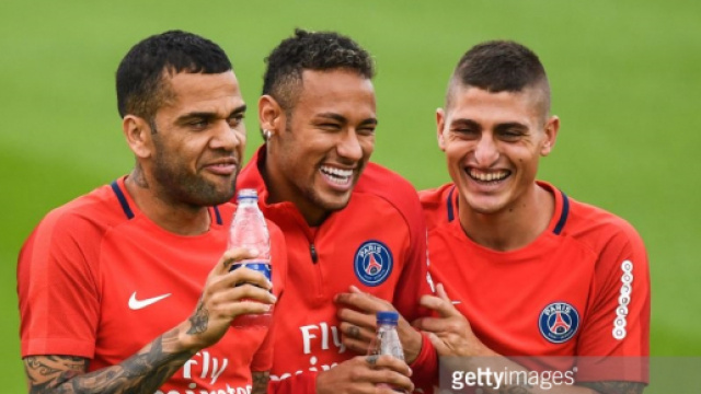 Neymar et Dani Alves prêts à gagner ce 6 mars !