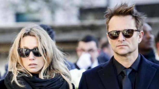 Johnny Hallyday a estimé dans son dernier testament avoir déjà légué des biens à ses deux premiers enfants Laura et David.