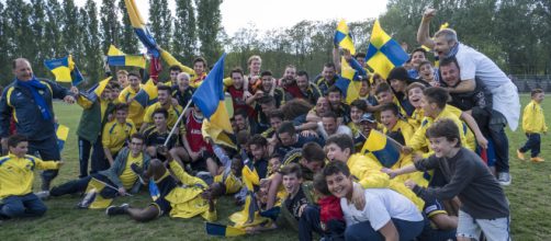 Foto Giampy. Nell'immagine i festeggiamenti dell'U.C. Viadana Calcio