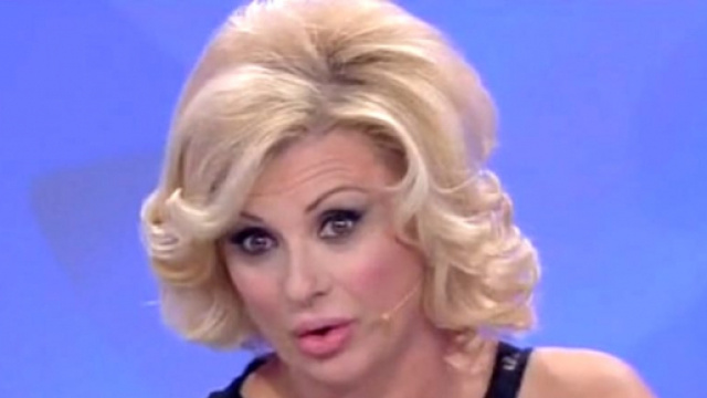 Tina Cipollari rifatta? Lei risponde: "No, sono solo ingrassata" - today.it