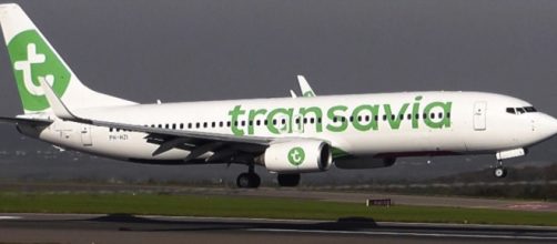 Aereo Transavia costretto ad atterraggio di emergenza