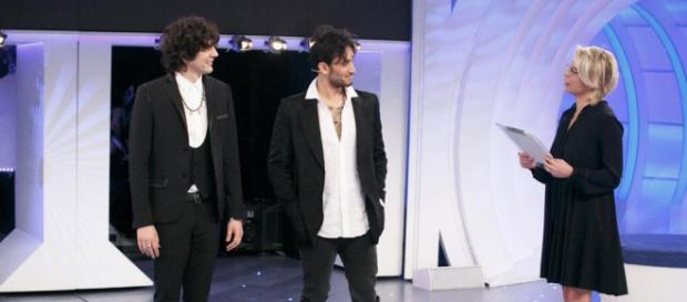 C'è posta per te, Ermal meta e Fabrizio Moro in lacrime C'è posta per te, Ermal meta e Fabrizio Moro in lacrime