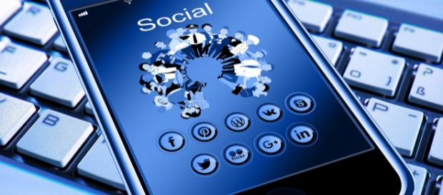 El uso de las Redes Sociales por parte de los políticos es su base para mejorar su imágen El uso de las Redes Sociales por parte de los políticos es su base para mejorar su imágen