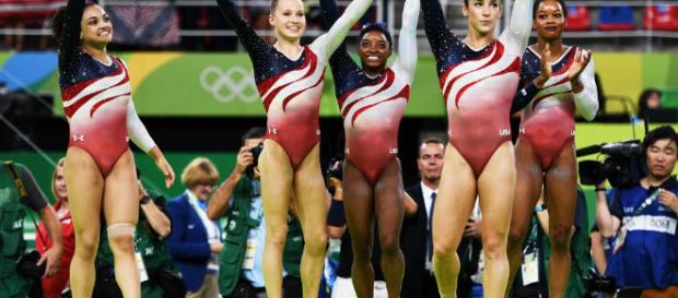 Estados Unidos logra el oro en la gimnasia artística femenil por ... - univision.com Estados Unidos logra el oro en la gimnasia artística femenil por ... - univision.com