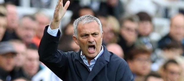 Mourinho se mostró satisfecho a pesar de la polémica del sistema VAR Mourinho se mostró satisfecho a pesar de la polémica del sistema VAR
