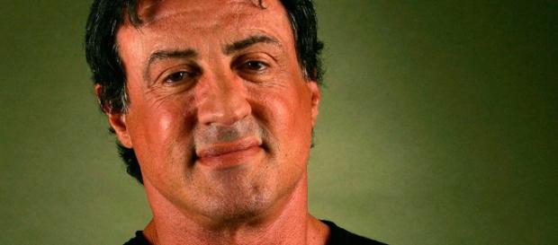 Stallone está vivo, aos 71 anos de idade Stallone está vivo, aos 71 anos de idade