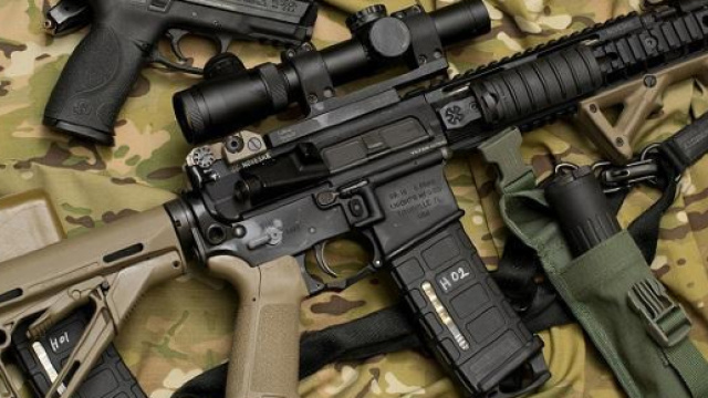 In America la vendita di armi &egrave; libera. Questo spiega perch&egrave; "gode" di un alto tasso di presenza di muss murder (omicidi di massa)