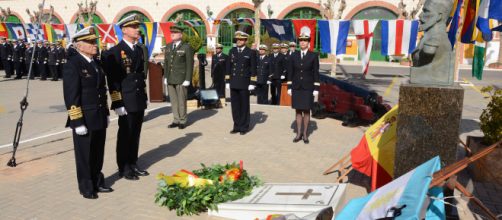 Homenaje de los submarinistas españoles a sus compañeros argentinos desaparecidos