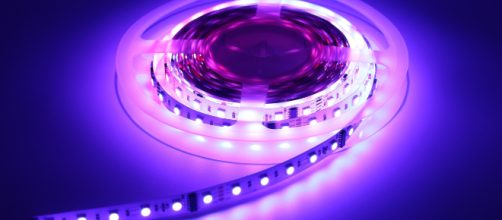 Los diodos y fotodetectores orgánicos permiten adherir una diminuta pantalla led a la epidermis