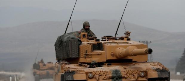 ejército turco entró en Siria en una ofensiva militar contra los ... - ejército turco entró en Siria en una ofensiva militar contra los ... -