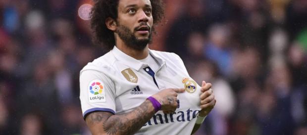 El defensa del Real Madrid Marcelo fue expulsado por una lesión en la pierna El defensa del Real Madrid Marcelo fue expulsado por una lesión en la pierna