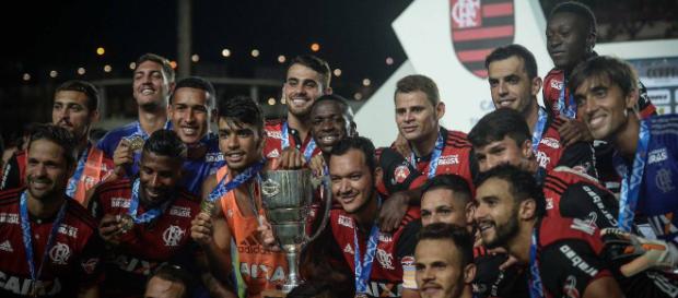La Copa Guanabara con el Flamengo lo que los colocó en la semifinal del Campeonato Carioca. La Copa Guanabara con el Flamengo lo que los colocó en la semifinal del Campeonato Carioca.