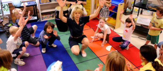 La escuela se basa en los sentimientos de exclusión que afectan a los niños. La escuela se basa en los sentimientos de exclusión que afectan a los niños.