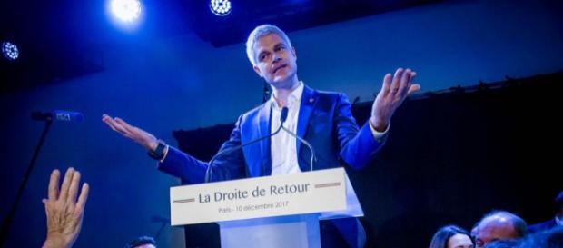 Les bras ouverts de Wauquiez: symbole du cynisme, de la fausseté ou de la sincérité en politique ? Les bras ouverts de Wauquiez: symbole du cynisme, de la fausseté ou de la sincérité en politique ?