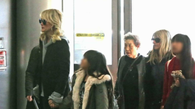 Laeticia Hallyday a retrouv&eacute; son amie H&eacute;l&egrave;ne Darroze &agrave; New York - bfmtv.com