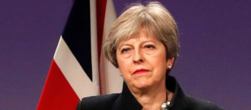 https://e3.365dm.com/17/12/1096x616/skynews-theresa-may-jean-claude-juncker_4174480.jpg?20171205042445