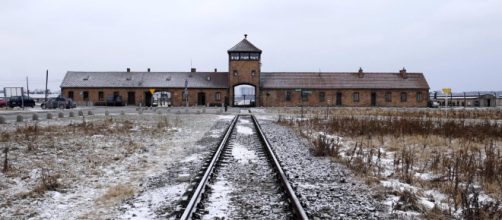 in Polonia la controversa legge sull' Olocausto | Israele | Così ... - zazoom.it
