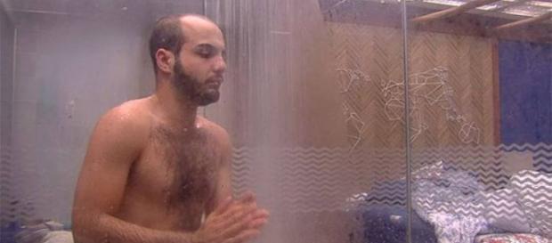Causando! Mahmoud toma banho sem sunga: "Esqueci que estou no BBB." Causando! Mahmoud toma banho sem sunga: "Esqueci que estou no BBB."