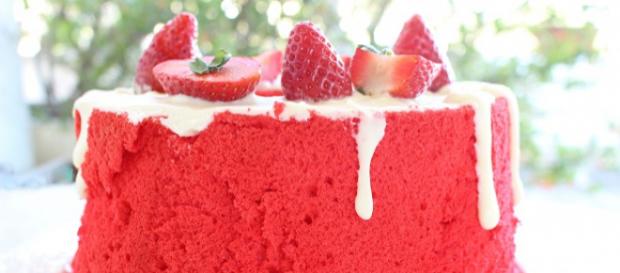 Chiffon Cake di San Valentino red passion Chiffon Cake di San Valentino red passion