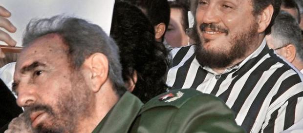 El hijo de 68 años del ex líder cubano Fidel Castro se suicidó en La Habana, según medios estatales cubanos. El hijo de 68 años del ex líder cubano Fidel Castro se suicidó en La Habana, según medios estatales cubanos.