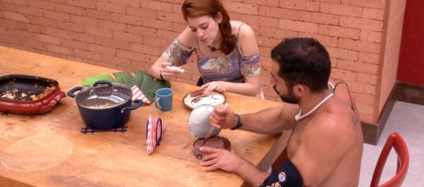 Kaysar lacrou ao responder a Ana Clara (Foto internet) Kaysar lacrou ao responder a Ana Clara (Foto internet)