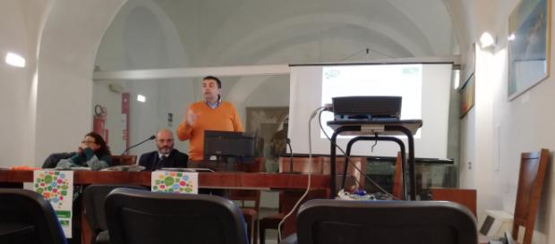 Nell'immagine il Coordinamento del CSV Sodalis e alla sinistra una docente del Suor Orsola Benincasa Nell'immagine il Coordinamento del CSV Sodalis e alla sinistra una docente del Suor Orsola Benincasa