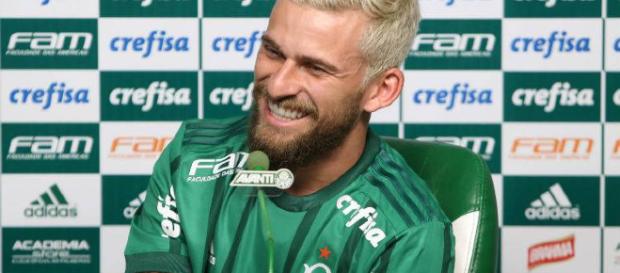O meia chegou como o grande reforço O meia chegou como o grande reforço