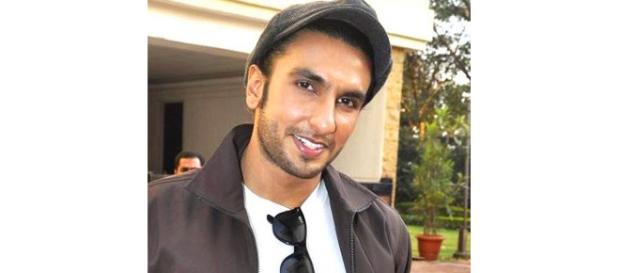 Ranveer declines a wedding appearance - (Image source : https://upload.wikimedia.org/wikipedia/commons/6/6e/Ranveer_Lootera.jpg) Ranveer declines a wedding appearance - (Image source : https://upload.wikimedia.org/wikipedia/commons/6/6e/Ranveer_Lootera.jpg)